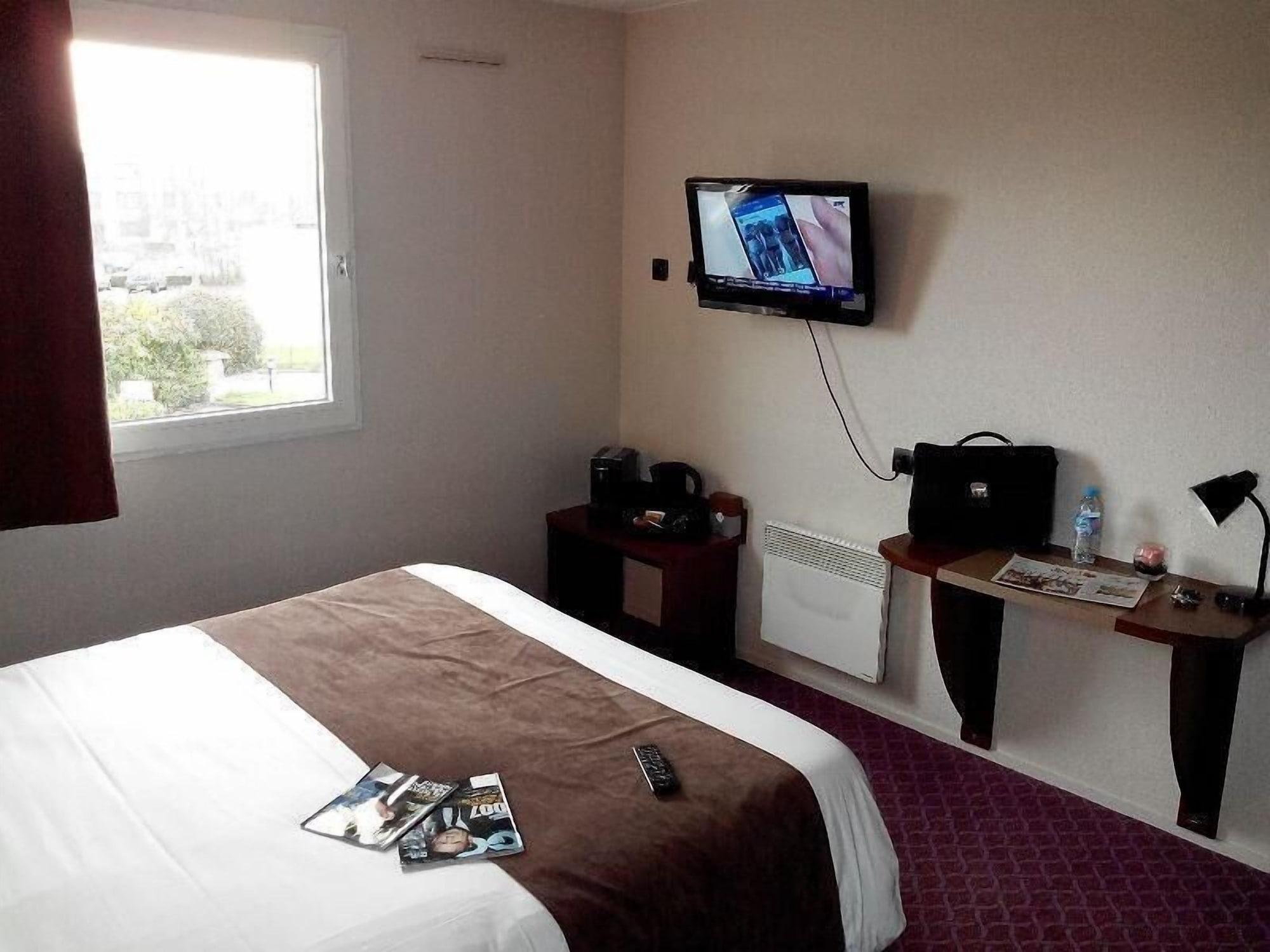 Brit Hotel Rennes Le Castel Экстерьер фото