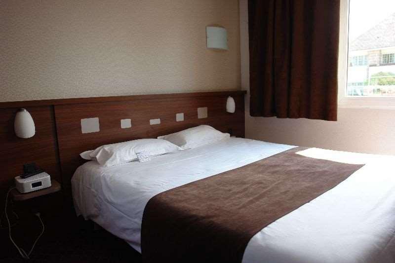 Brit Hotel Rennes Le Castel Номер фото